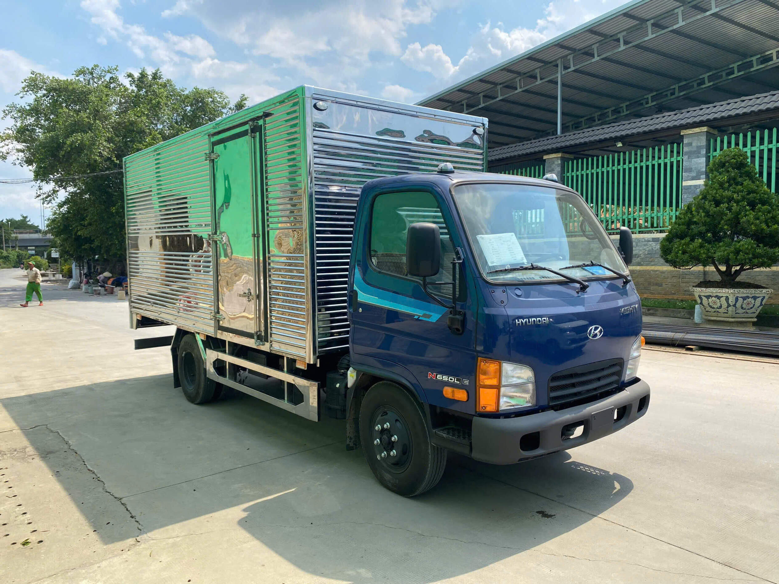 hyundai-n650-thung-kin