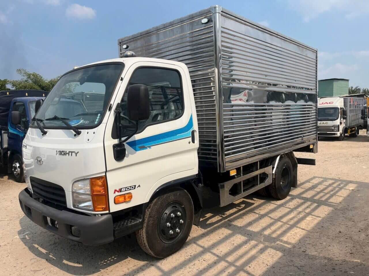 hyundai-n500a-thung-kin (3)