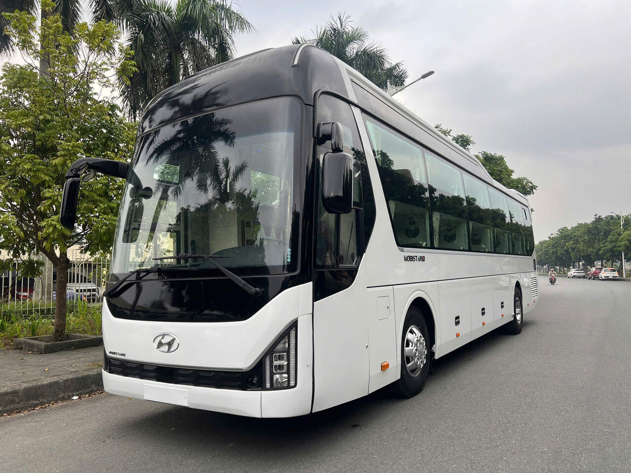 ngoai-that-hyundai-mobistar-24p (3)